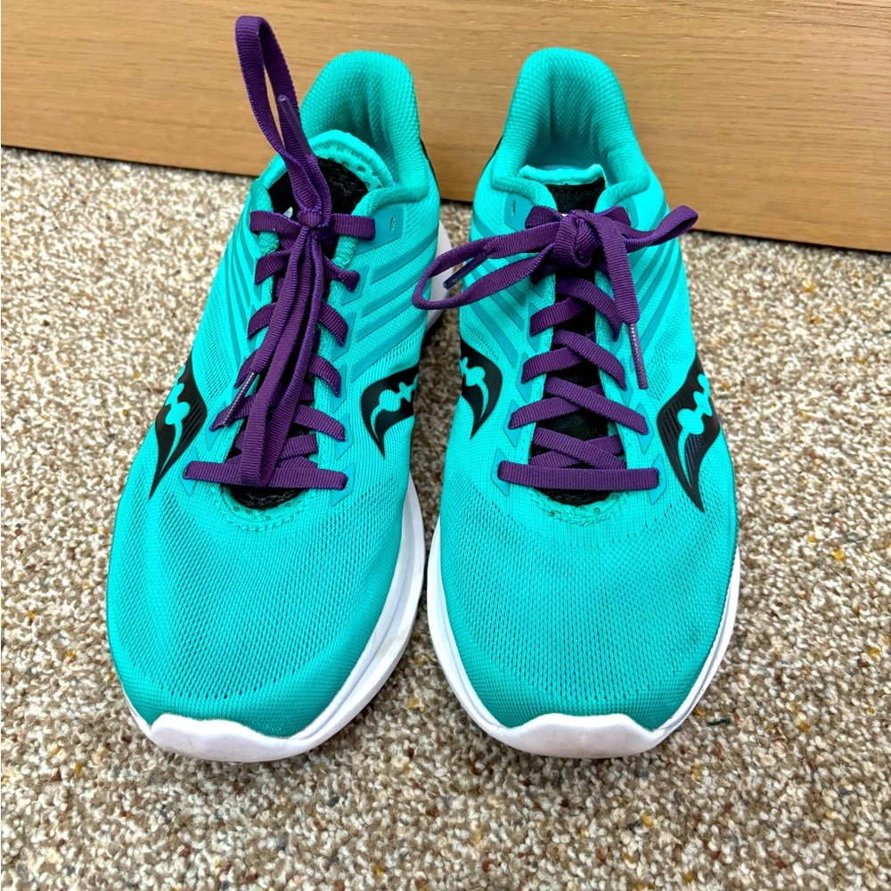 Saucony Kinvara 12 running shoes Women’s 9.5
